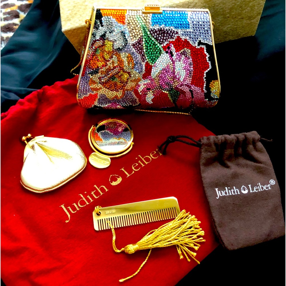 JUDITH LEIBER MULTICOLORED CRYSTAL EMBELLISHED DESIGN EVENING CLUTCH BAG